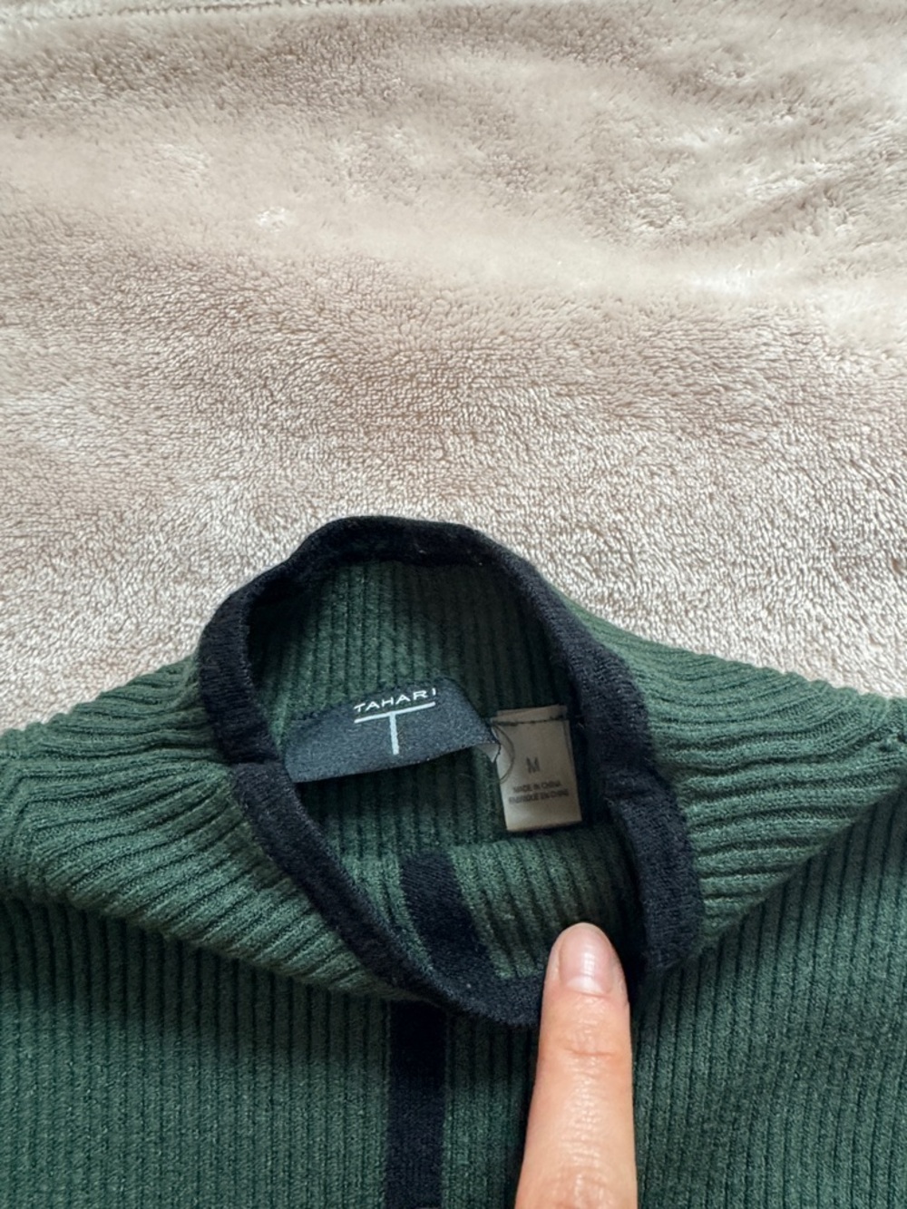 Tahari Green Ribbed Mock Neck Sweater with Black Trim - Picture 2 of 3